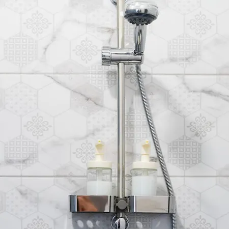 Peaceful Soho Near New York Cafe W Ac בודפשט